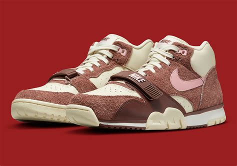 nike air trainer valentine|Nike valentine's day.